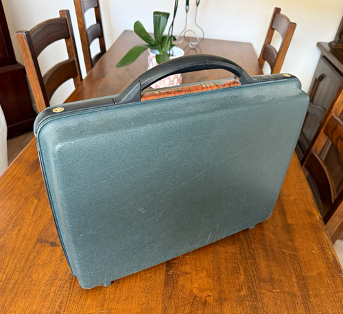 Samsonite vintage hard sided - samsonite,