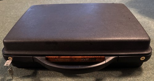 Samsonite hard shell black - shell,
